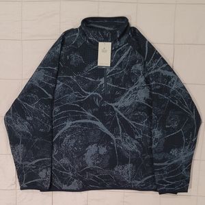 Nike Sportswear Therma-FIT ADV Tech PackMen's Engineered 1/2-Zip Floral Top